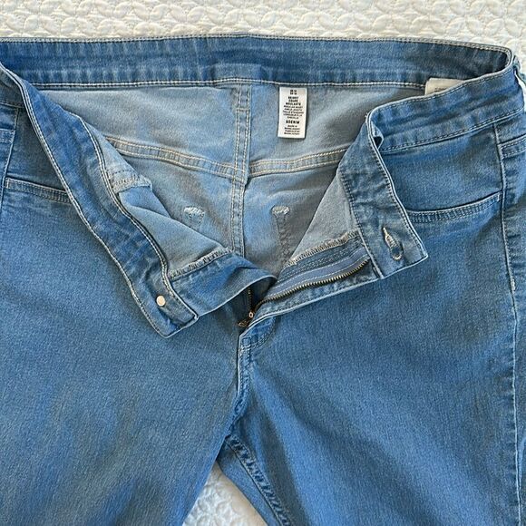 &Denim Women’s Jeans Factory Faded Stretch High Waisted Size 16 Plus - Picture 2 of 10